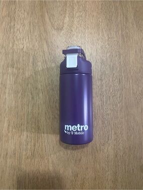 METRO BY T-MOBILE Water Bottle purple and white